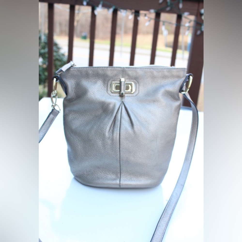 B. Makowsky bucket cross body bag